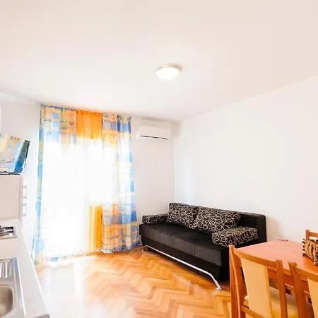 A3 - Apt With 2 Balconies 5 Min Walking To Beach Split